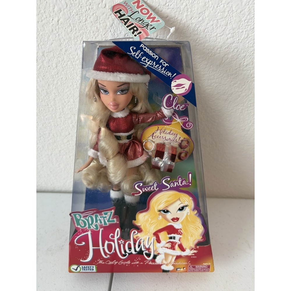 2008 Bratz Cloe Sweet Santa Christmas Holiday Doll Sealed
